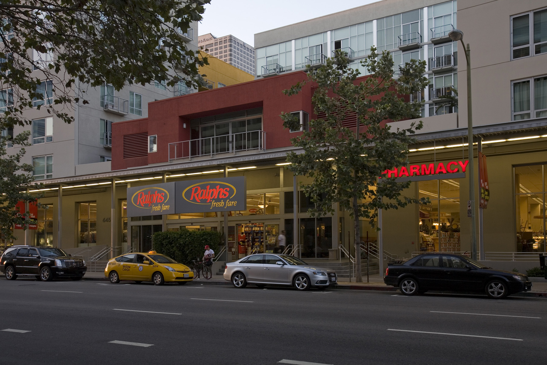 The Lofts_Ralphs_dusk_sm