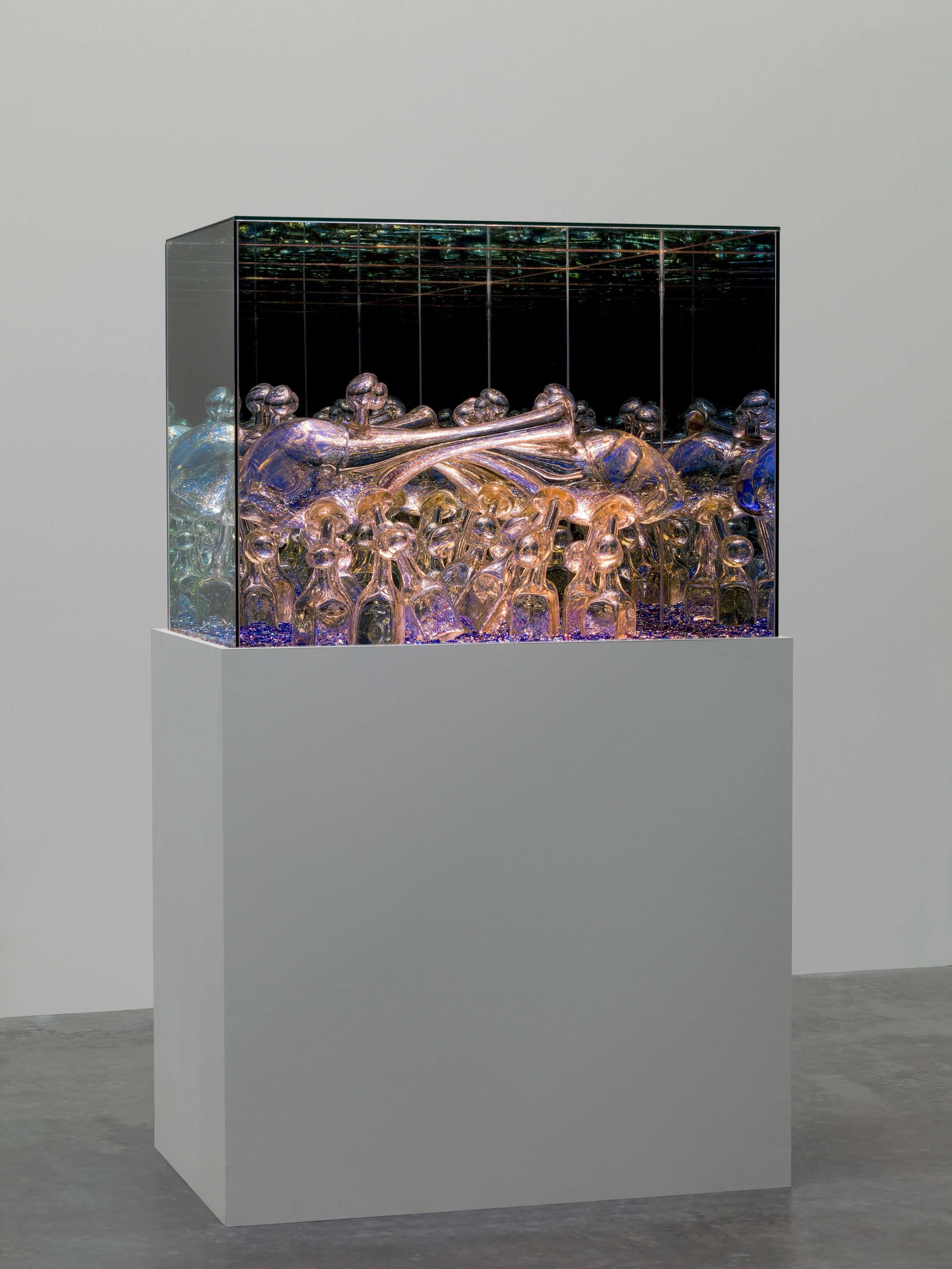 Ghost Walk under Infinite Darkness