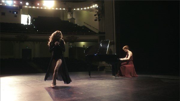 Chloedance-JessPiano2